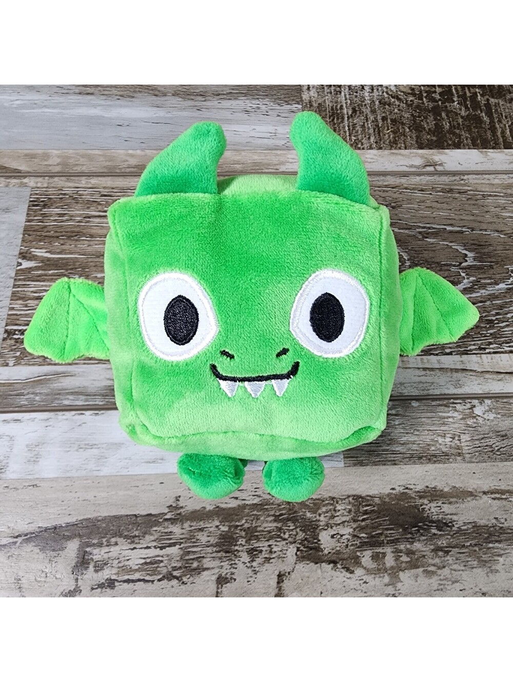 Pet Simulator X Series 1 Mystery Treasure Plush Green LUNA Dragon NO DLC Code